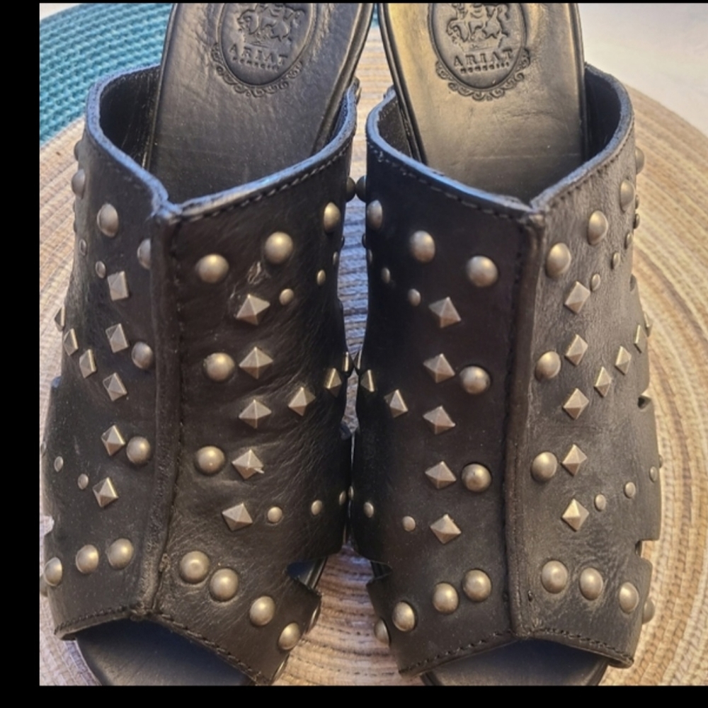 Ariat Mules